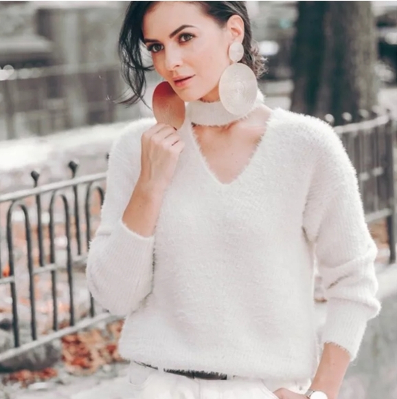 New Cold Shoulder Knitted Sweater - Picture 3 of 7